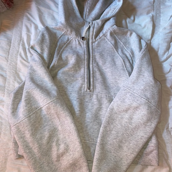 lululemon cropped scuba hoodie - Picture 3 of 4